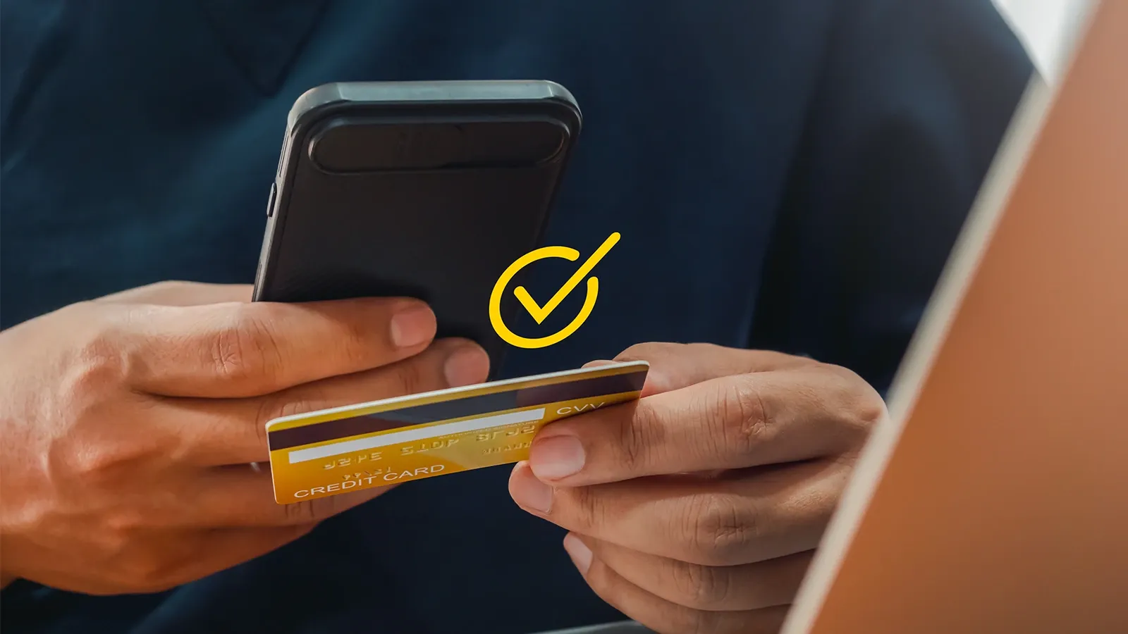 Pagamento online aprovado com cartão de crédito representando checkout personalizado